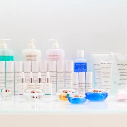 Produits et gammes de soins utilisés à l'institut About Your Skin à Bruxelles